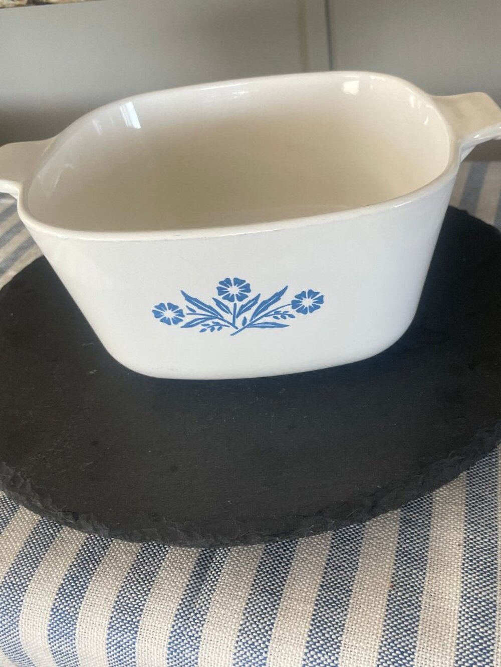 CORNING WARE blue cornflower casserole dish circa 1966-1969